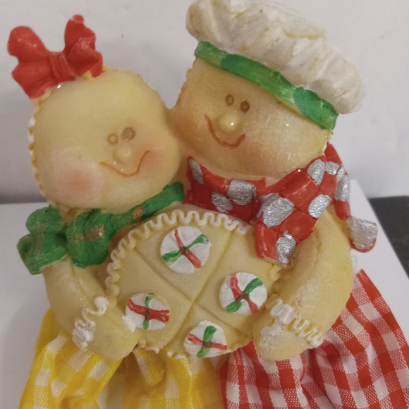 Mr & Mrs Gingerbread Maker Shelf-Sitters Dressed Resin Figurines Decir - Picture 3 of 8